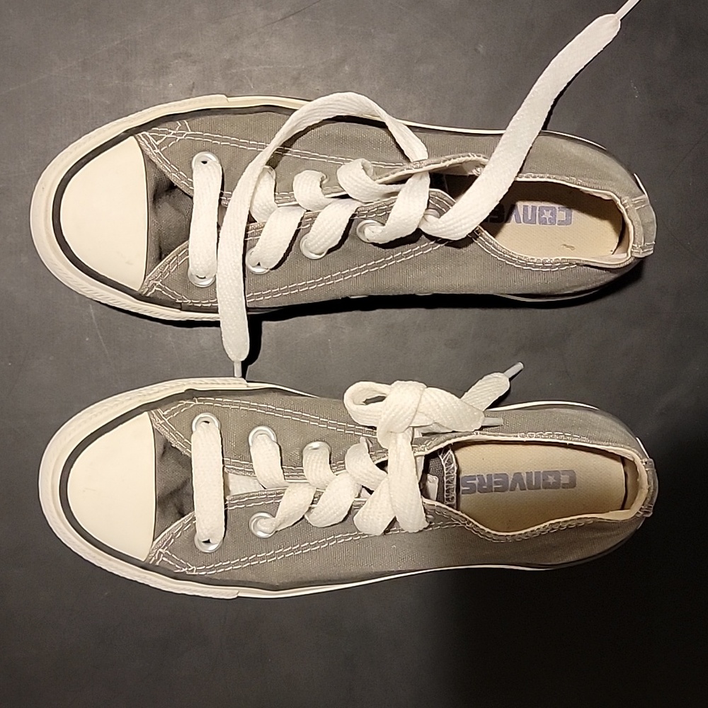 Men women kids Gray Converse shoes